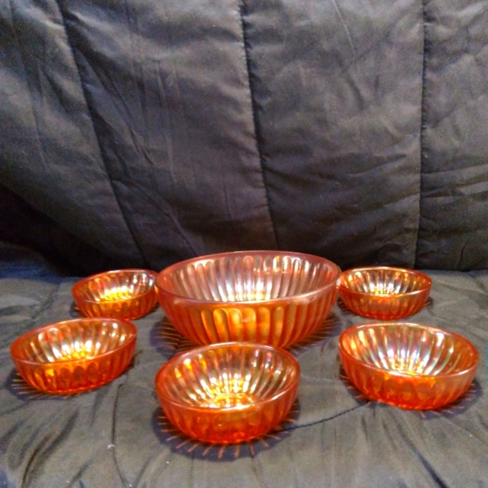 Vintage marigold carnival glass bowl set